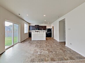 1760 Chinook Ave in Woodland, WA - Foto de edificio - Building Photo