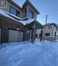 879 Douro St in Stratford, ON - Building Photo - Building Photo