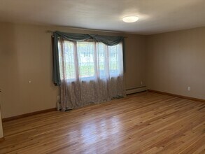 3 Carmen St in East Haven, CT - Building Photo - Building Photo