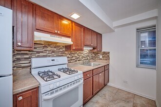 2609 W Fitch Ave in Chicago, IL - Foto de edificio - Building Photo