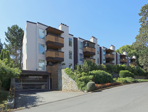 Forest Hillls in Victoria, BC - Building Photo - Building Photo