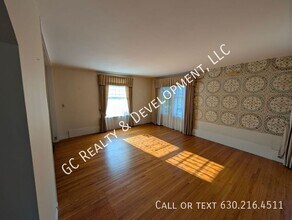 173 Pomeroy Ave in Crystal Lake, IL - Building Photo - Building Photo