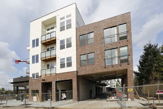 Mason Williams in Portland, OR - Foto de edificio - Building Photo