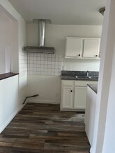 1724 1/2-1724 1/2 W 45th St in Los Angeles, CA - Building Photo - Building Photo