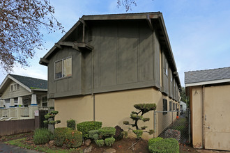 1023 W St in Sacramento, CA - Building Photo - Building Photo