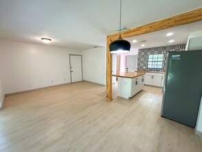 1058 SW 6th Dr in Gainesville, FL - Building Photo - Building Photo