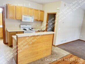 717 Smith Ave S in St. Paul, MN - Building Photo - Building Photo