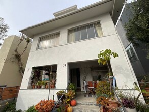 39 Brooks Ave in Los Angeles, CA - Building Photo - Building Photo