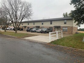 308 Southgate Dr in Freeburg, IL - Building Photo