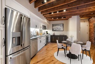 125 Fulton St, Unit 16 in Boston, MA - Building Photo