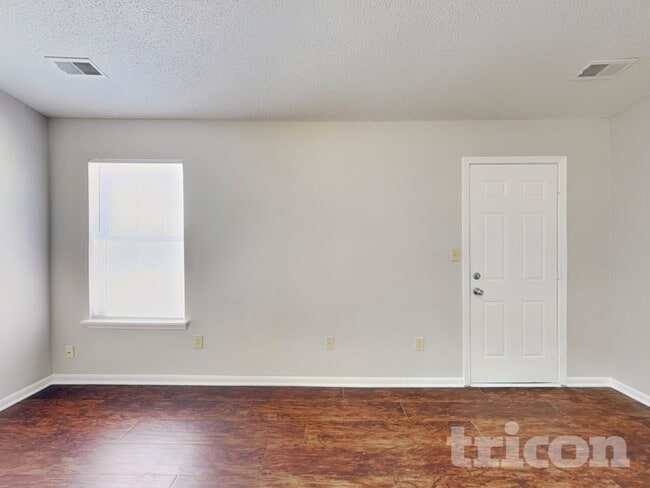 4211 Dunedin Ct in Noblesville, IN - Foto de edificio - Building Photo