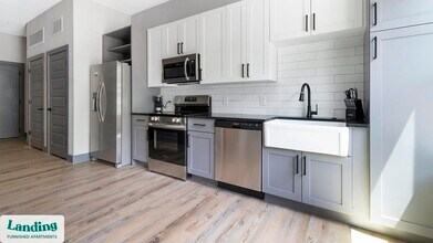 14041 Hyatt Rd-Unit -2127.1405396 in Jacksonville, FL - Foto de edificio - Building Photo