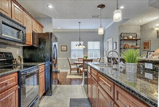 135 S Sherrill St in Tampa, FL - Building Photo - Building Photo