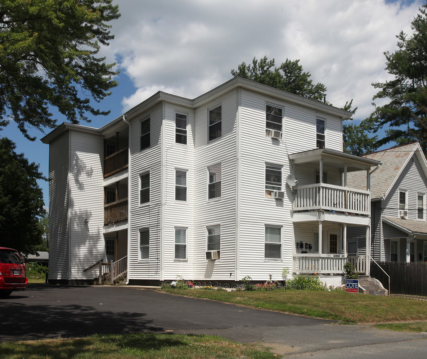 27-31 Haywood St in Greenfield, MA - Foto de edificio