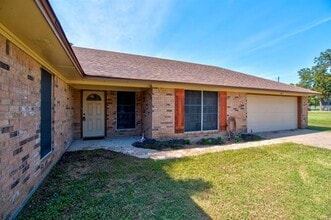 373 Old Shawnee Trail Dr in Gordonville, TX - Building Photo - Building Photo