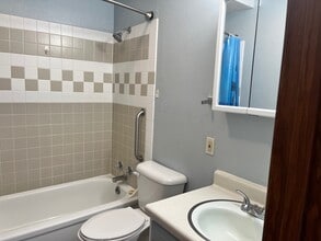 135 Popo Agie St, Unit 3 in Lander, WY - Building Photo - Building Photo