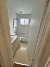 8306 Wabash Ave S, Unit Wabash in Seattle, WA - Foto de edificio - Building Photo