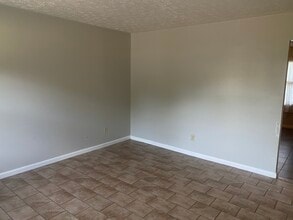 1103 Bell Ave, Unit 1103 in Paducah, KY - Building Photo - Building Photo