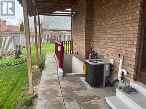 166 Knightswood Ave in Vaughan, ON - Building Photo - Building Photo
