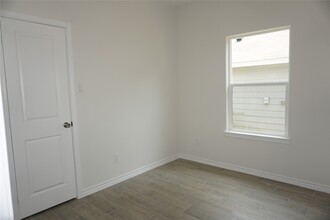 11652 Vistawood St in Willis, TX - Building Photo - Building Photo