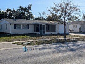 4850 Flora Ave in Holiday, FL - Building Photo