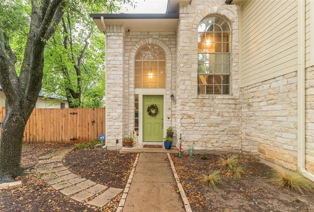 2912 Feathercrest Dr in Austin, TX - Building Photo