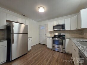 158 Cabarrus Ave E in Concord, NC - Building Photo - Building Photo