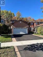 2128 Theoden Ct in Pickering, ON - Building Photo - Building Photo