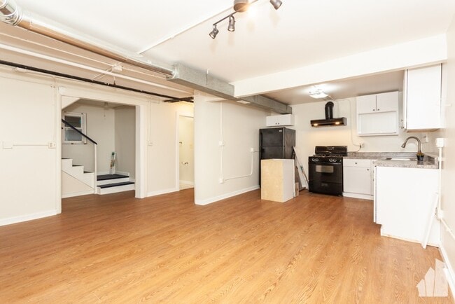 4912 N Troy St in Chicago, IL - Building Photo - Building Photo