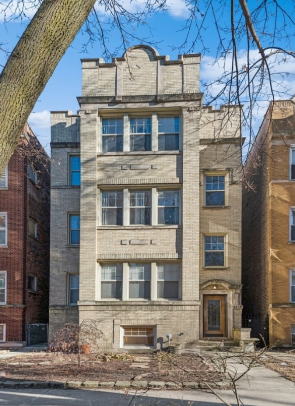 property at 6513 N Bosworth Ave