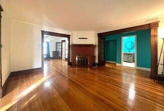 672 Sumner Ave in Springfield, MA - Building Photo - Building Photo