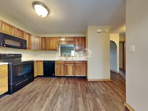 511 Zephyr Way in Westfield, IN - Building Photo - Building Photo