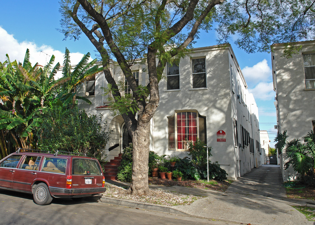 414-418 Curson Ave in Los Angeles, CA - Building Photo