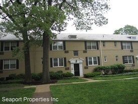 212 N George Mason Dr