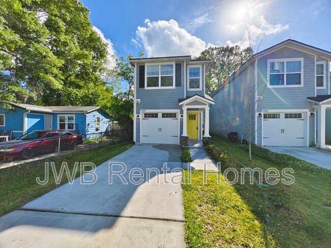 property at 1285 Neva St