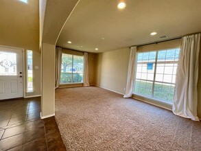 105 Canyon Ct in Waxahachie, TX - Building Photo - Building Photo