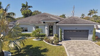 875 SE 13th Ave in Deerfield Beach, FL - Building Photo