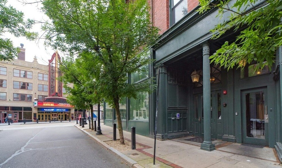 225 Weybosset St in Providence, RI - Building Photo