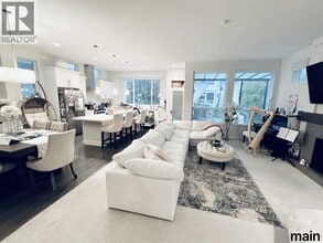 103XX Wynnyk Way in Maple Ridge, BC - Building Photo - Building Photo