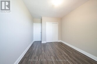 468 Ottawa St N in Hamilton, ON - Building Photo - Building Photo