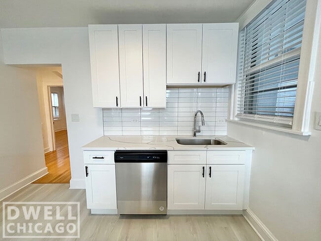 5800 N Richmond St, Unit 2