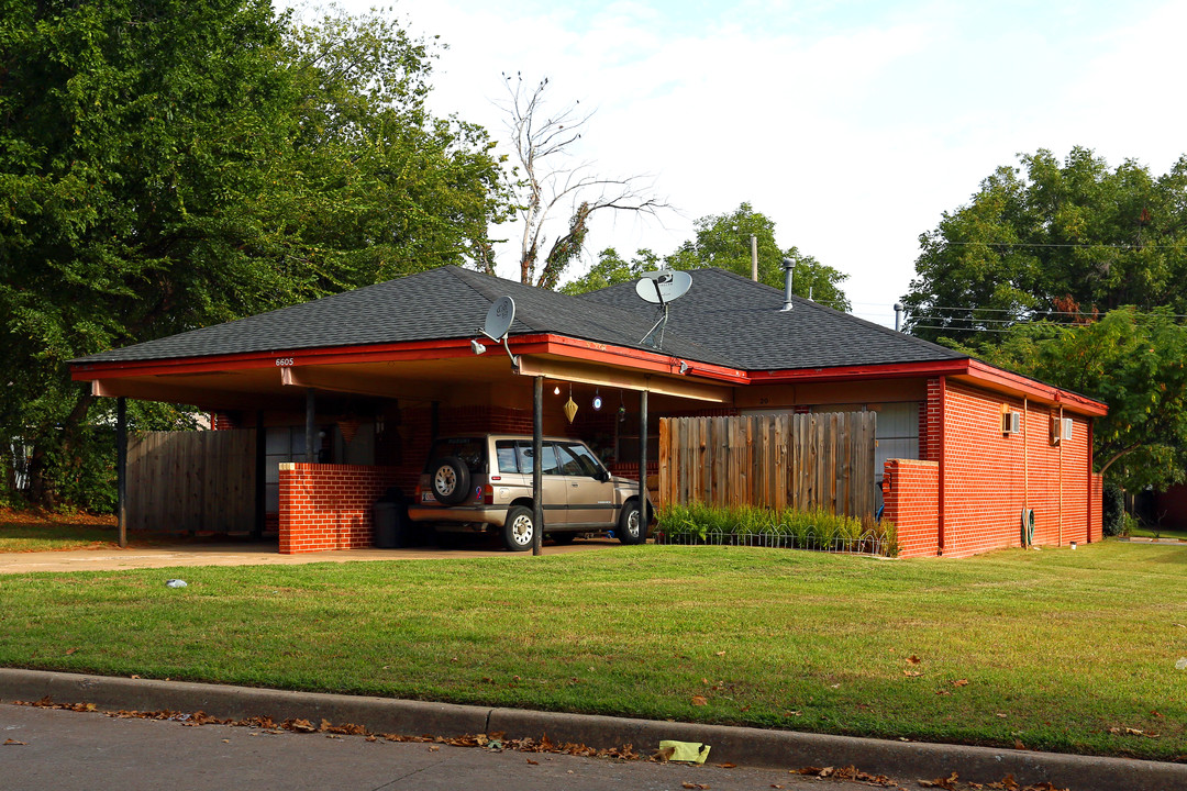 6601 NW 30th Ter in Bethany, OK - Building Photo