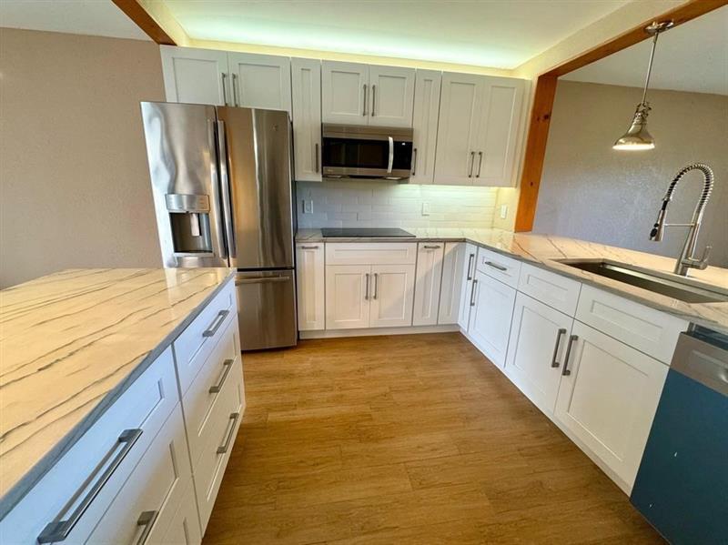605 Freedom Ct in Deerfield Beach, FL - Building Photo