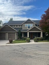 475 S Thornwood Dr in Meridian, ID - Foto de edificio - Building Photo