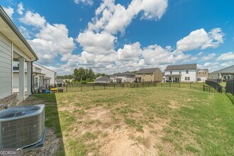 95 Mead Ct in Hoschton, GA - Building Photo - Building Photo