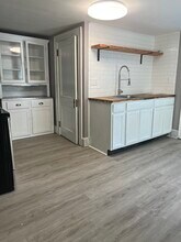 26 Saint Johns St, Unit Unit 2 in Middletown, CT - Building Photo - Building Photo