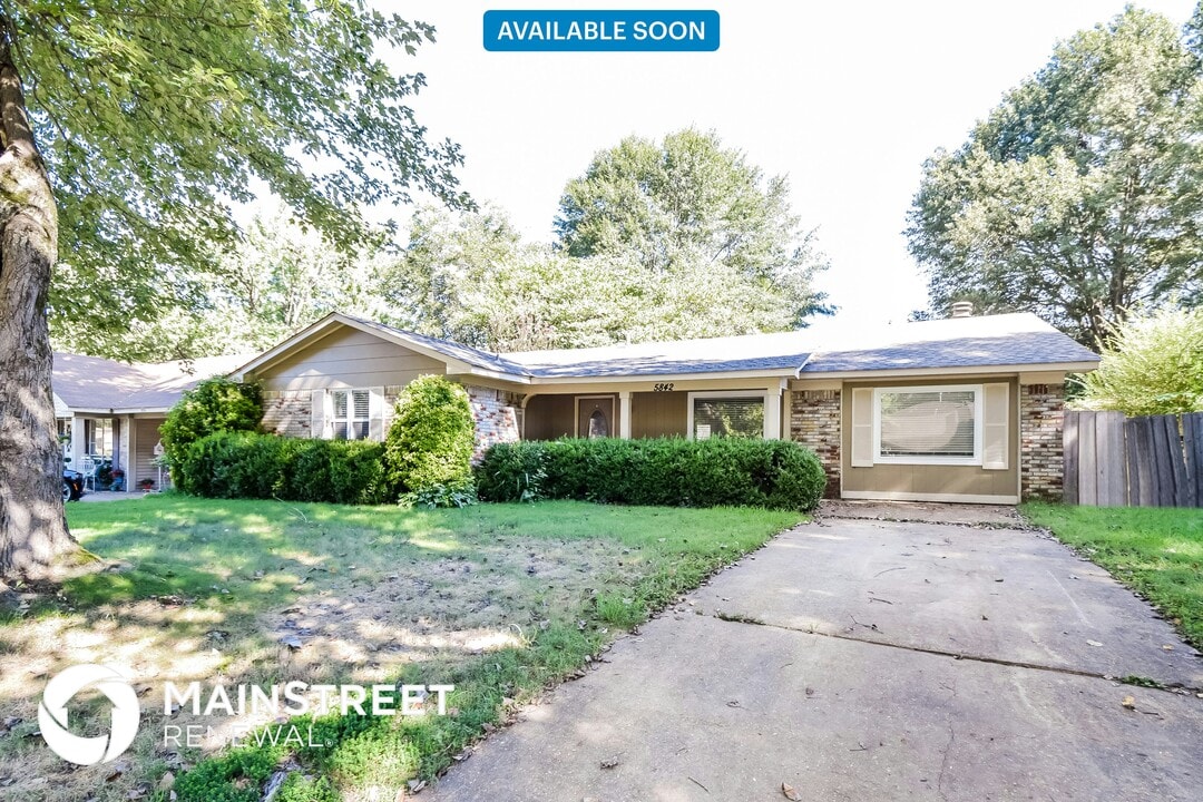 5842 Natchez Dr in Horn Lake, MS - Building Photo