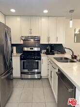 4702 Fulton Ave-Unit -103 in Los Angeles, CA - Building Photo - Building Photo