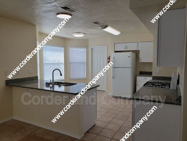 8116 Fieldstone Ave NW in Albuquerque, NM - Building Photo - Building Photo