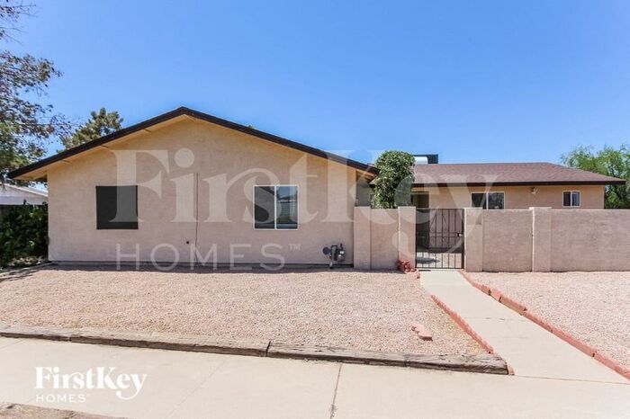 13857 N 48th Ave in Glendale, AZ - Building Photo